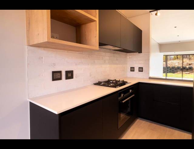 2 BEDROOM TOWNHOUSE FOR SALE IN SABLE HILLS